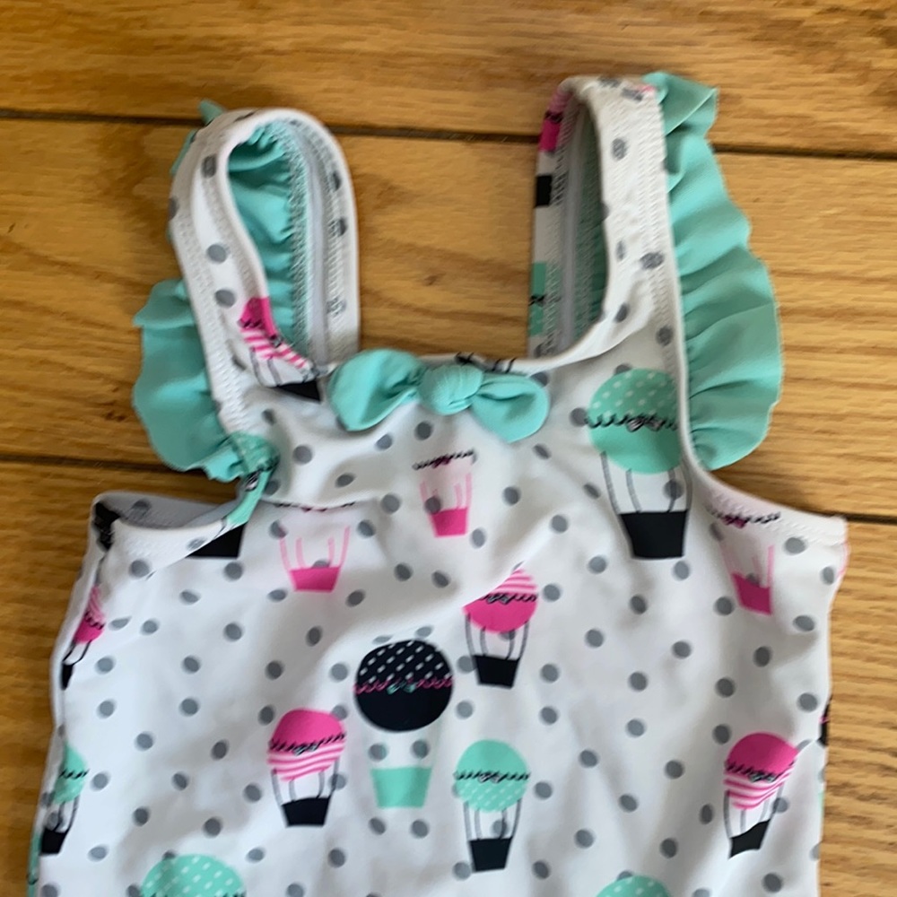 Girls swimsuit